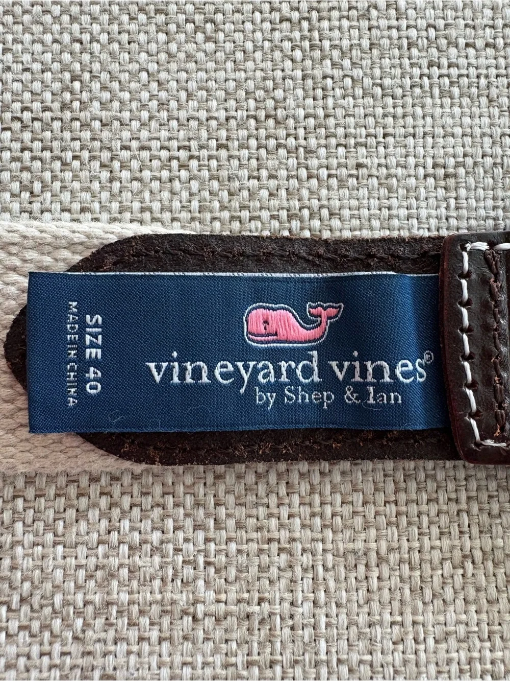 Vineyard Vines Canvas Belt Size 40 Red Fish Leather Trim Brass Buckle